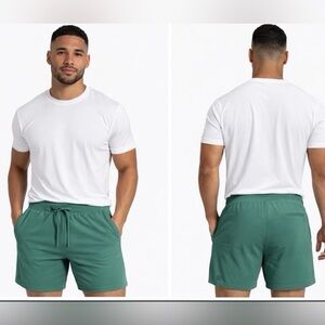 Lululemon Men’s Green Athletic Training Shorts Size L